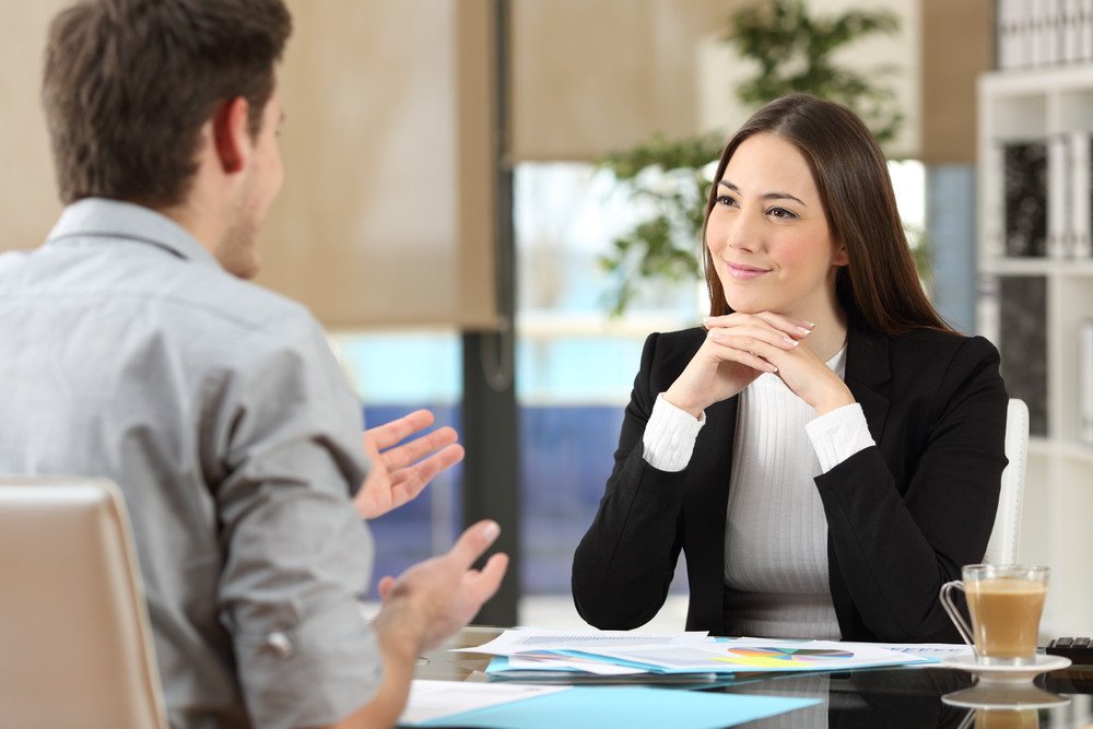Kỹ năng lắng nghe và thấu hiểu khách hàng trong Sale Marketing
