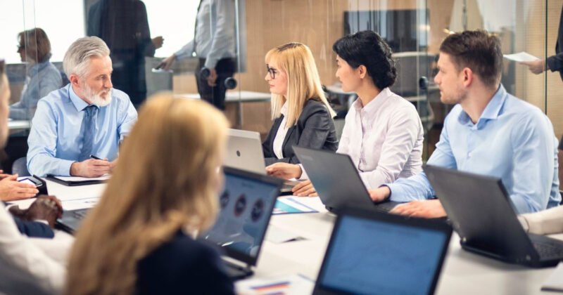 Mô hình 3 cấp độ văn hóa doanh nghiệp của Schein: Hữu hình, giá trị và quan điểm