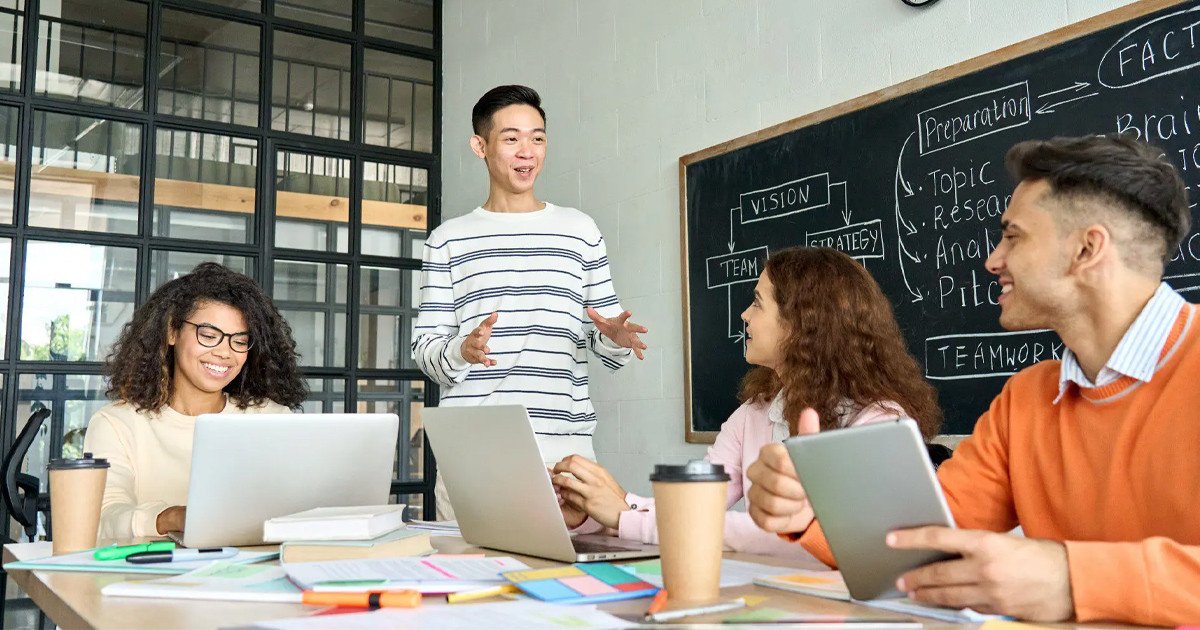 Tầm quan trọng của kỹ năng số trong phát triển cá nhân và tổ chức