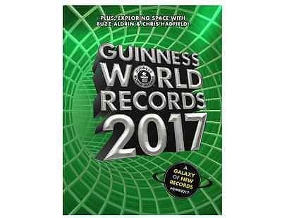 Bìa sách Guinness World Records minh họa một sản phẩm nội dung thành công được tạo ra từ việc xây dựng thương hiệu và thu hút khán giả