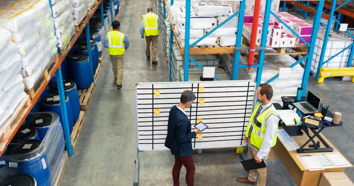 Biểu đồ kỹ năng cần thiết cho một chuyên viên kế toán kho, bao gồm kiến thức chuyên môn và kỹ năng mềm.