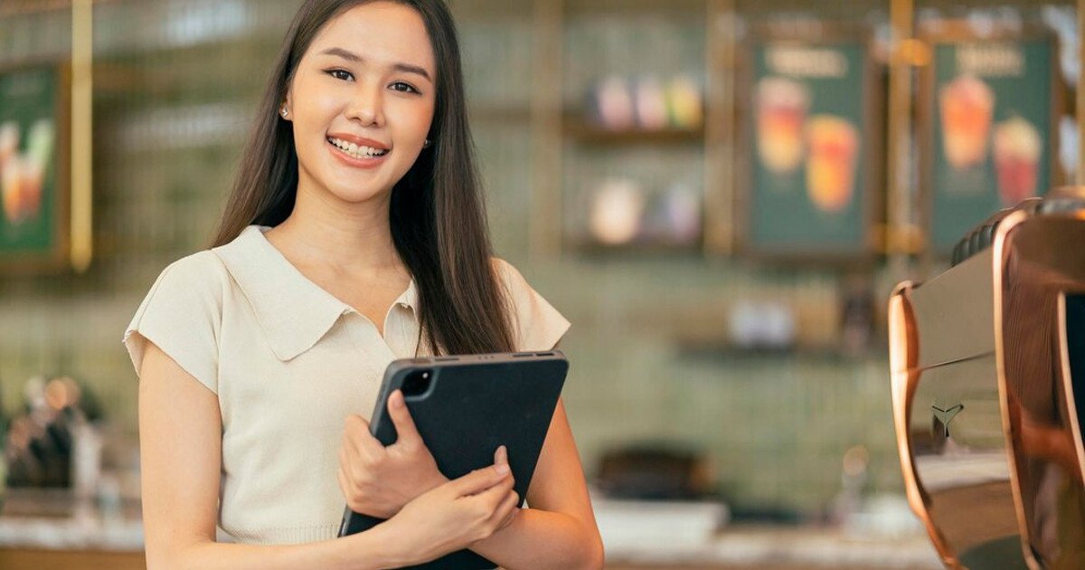Biểu đồ thể hiện các lợi ích chính của mô hình kinh doanh C2C bao gồm tiếp cận thị trường, tiết kiệm chi phí và đa dạng sản phẩm