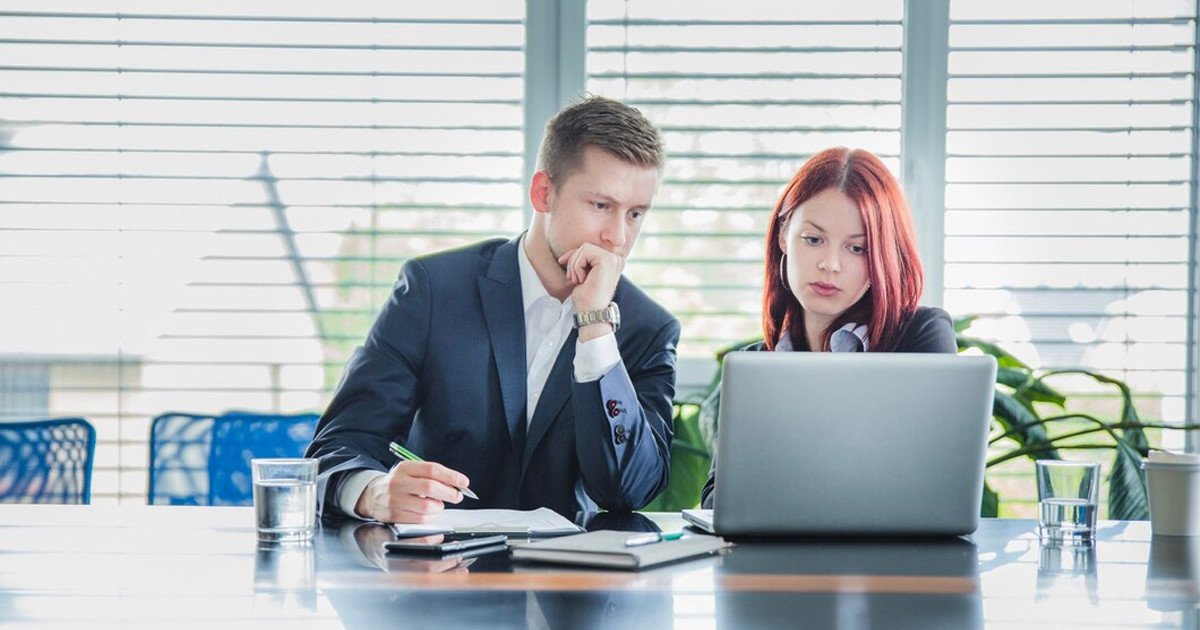 Biểu đồ và đồ thị minh họa hướng dẫn phân tích báo cáo tài chính doanh nghiệp