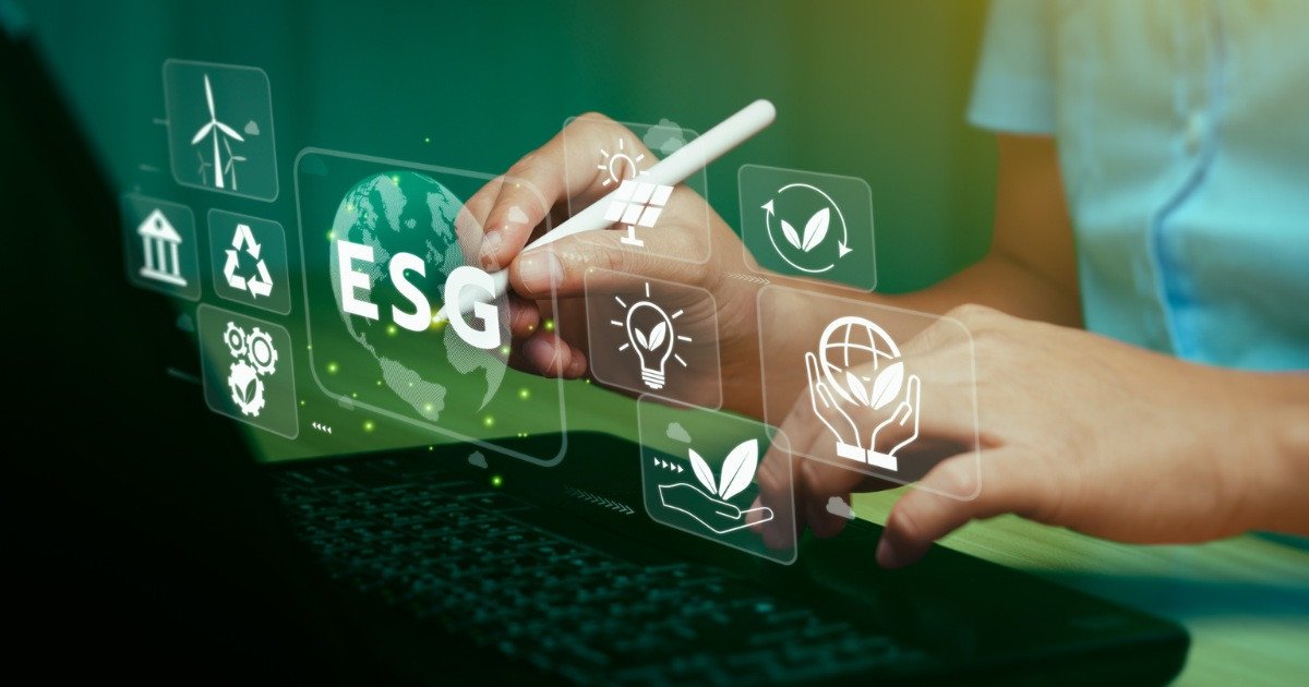 Biểu tượng ESG và ISO liên kết với nhau, thể hiện vai trò của ISO trong phát triển bền vững
