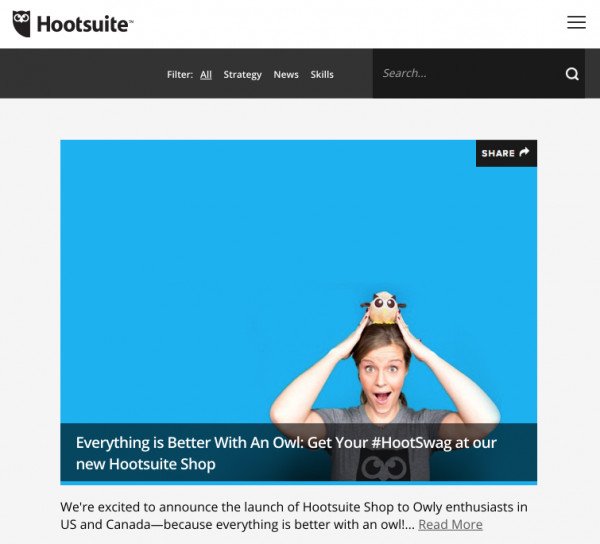 Blog Hootsuite với các bài viết về marketing trên mạng xã hội, cho thấy cách thương hiệu này kết hợp thông tin hữu ích với yếu tố giải trí.