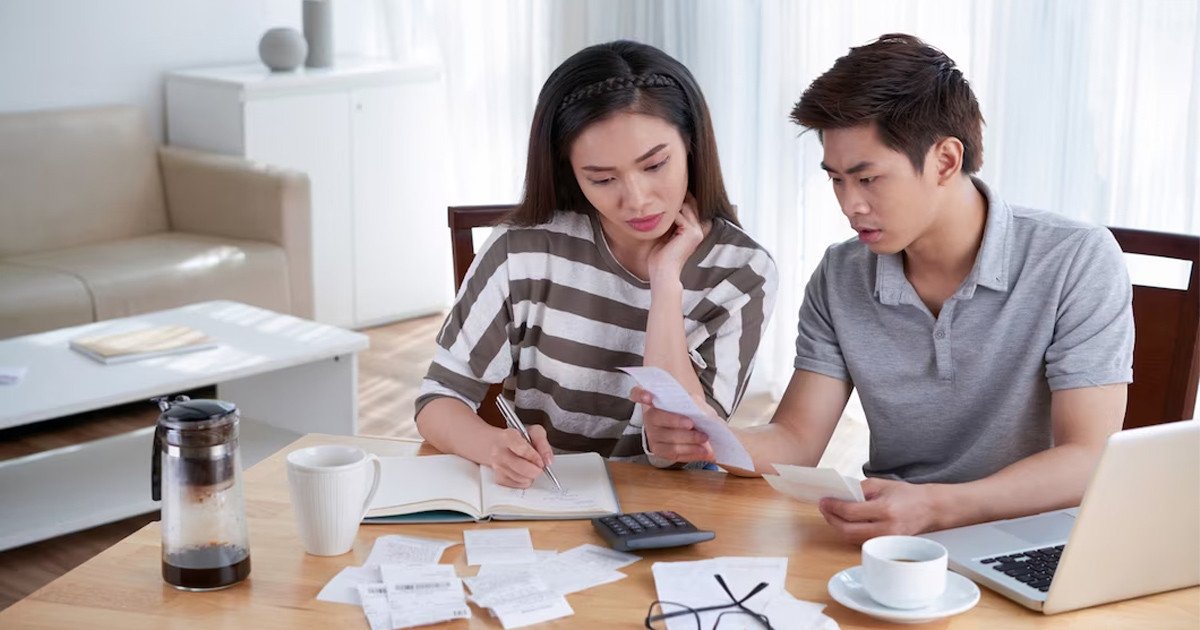 Các đối tượng chịu và được miễn lệ phí môn bài theo quy định pháp luật