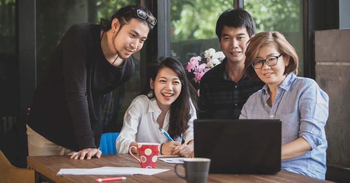 Các phương pháp hiệu quả để quản trị sự thay đổi: xác định mục tiêu, lãnh đạo, giao tiếp và tập trung vào con người