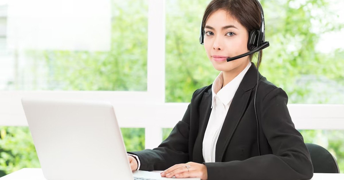 Các yếu tố cần có của nhân viên chăm sóc khách hàng chuyên nghiệp, từ thái độ đến kiến thức chuyên môn