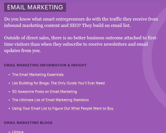 Chi tiết phần marketing qua email trong trang Pillar Page tài nguyên của Help Scout với các liên kết hữu ích.