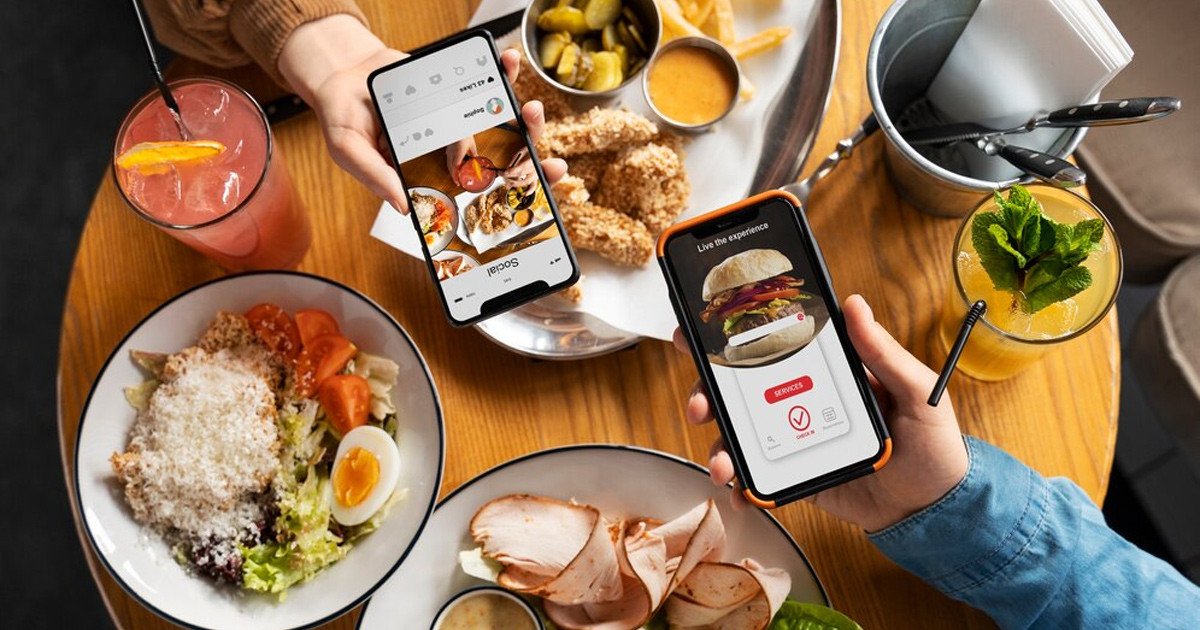 Chuyển đổi số ngành F&amp;B, ví dụ dịch vụ giao hàng tự động và ứng dụng AI đặt món