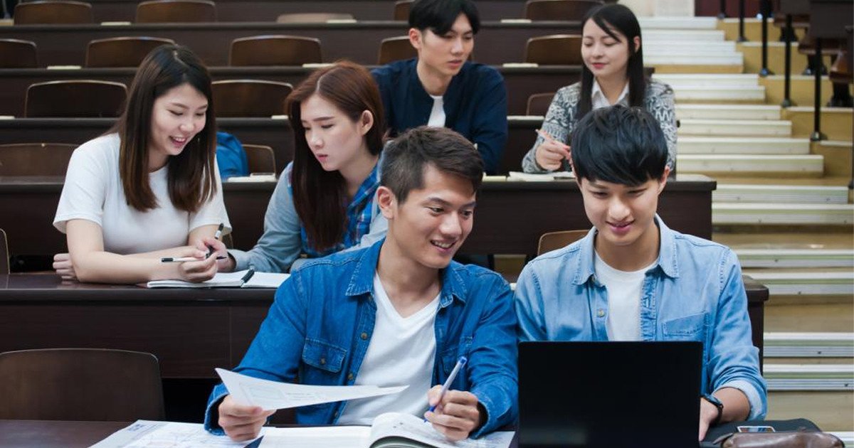 Cơ hội việc làm đa dạng và triển vọng cho người học ngành thương mại điện tử