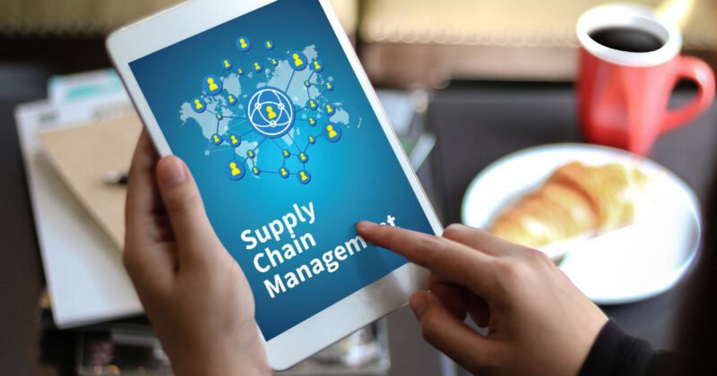 Định nghĩa quản lý chuỗi cung ứng là quá trình tích hợp từ nguyên liệu thô đến sản phẩm cuối cùng