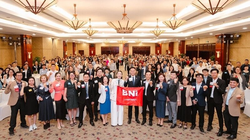 Doanh nghiệp nên kết nối với cộng đồng doanh nghiệp để học hỏi kinh nghiệm và tăng cường năng lực cạnh tranh.