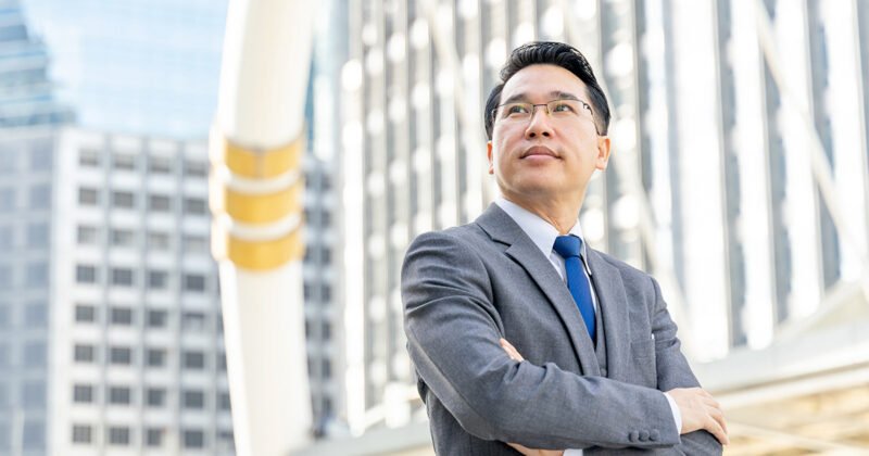 Đội ngũ cộng tác và nhà lãnh đạo hiệu quả trong môi trường làm việc chuyên nghiệp