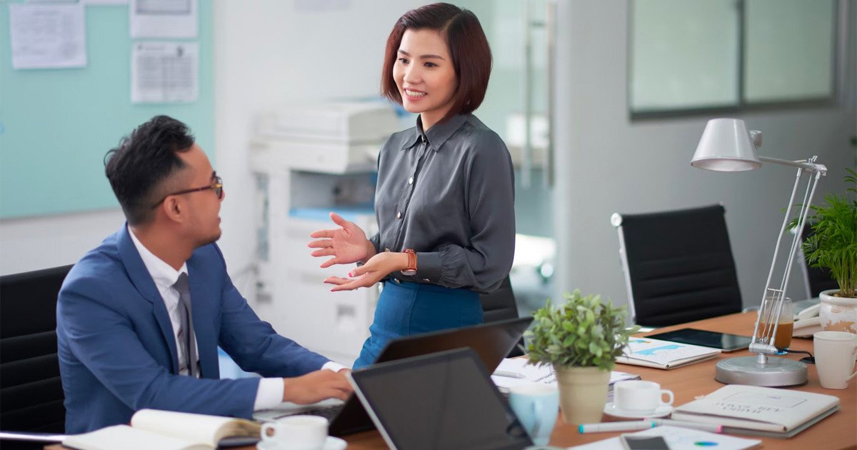 General Manager có nhiệm vụ quản lý và điều hành các hoạt động kinh doanh hàng ngày