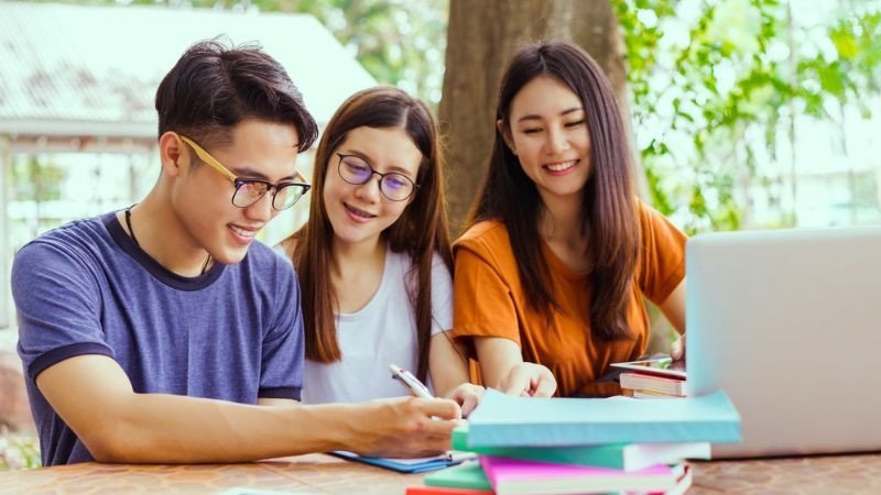 Học hỏi từ các Content Writer giỏi để phát triển