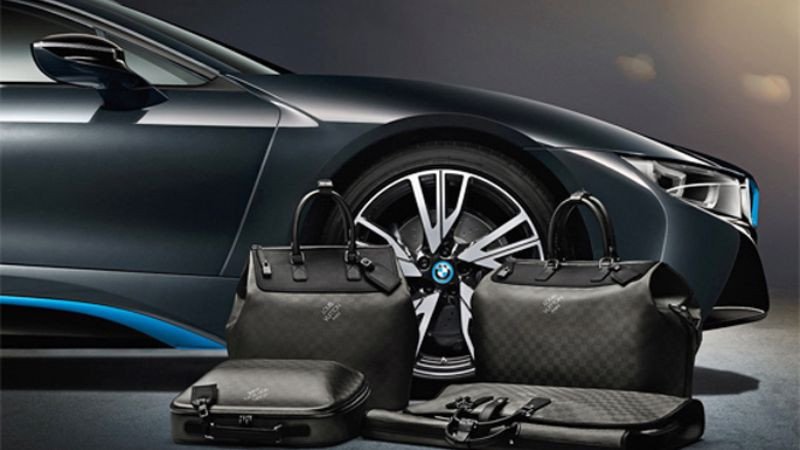 Louis Vuitton đã thiết kế bộ sưu tập túi xách và vali độc quyền cho riêng dòng xe thể thao BMW i8