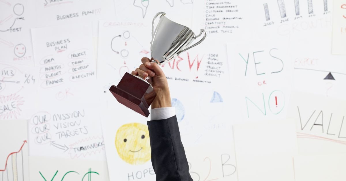 Minh họa các lợi ích của việc đặt ra deadline, giúp tăng động lực làm việc và phát triển bản thân.