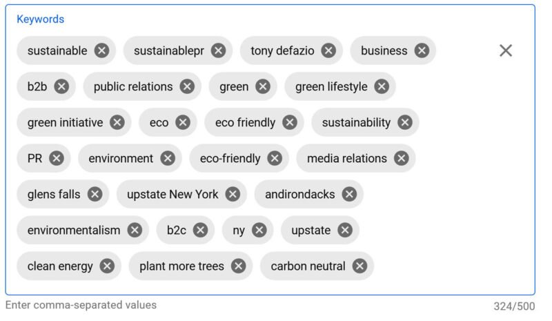 Người dùng nghiên cứu các yếu tố xếp hạng video trên YouTube, minh họa cho việc tối ưu YouTube SEO hiệu quả.