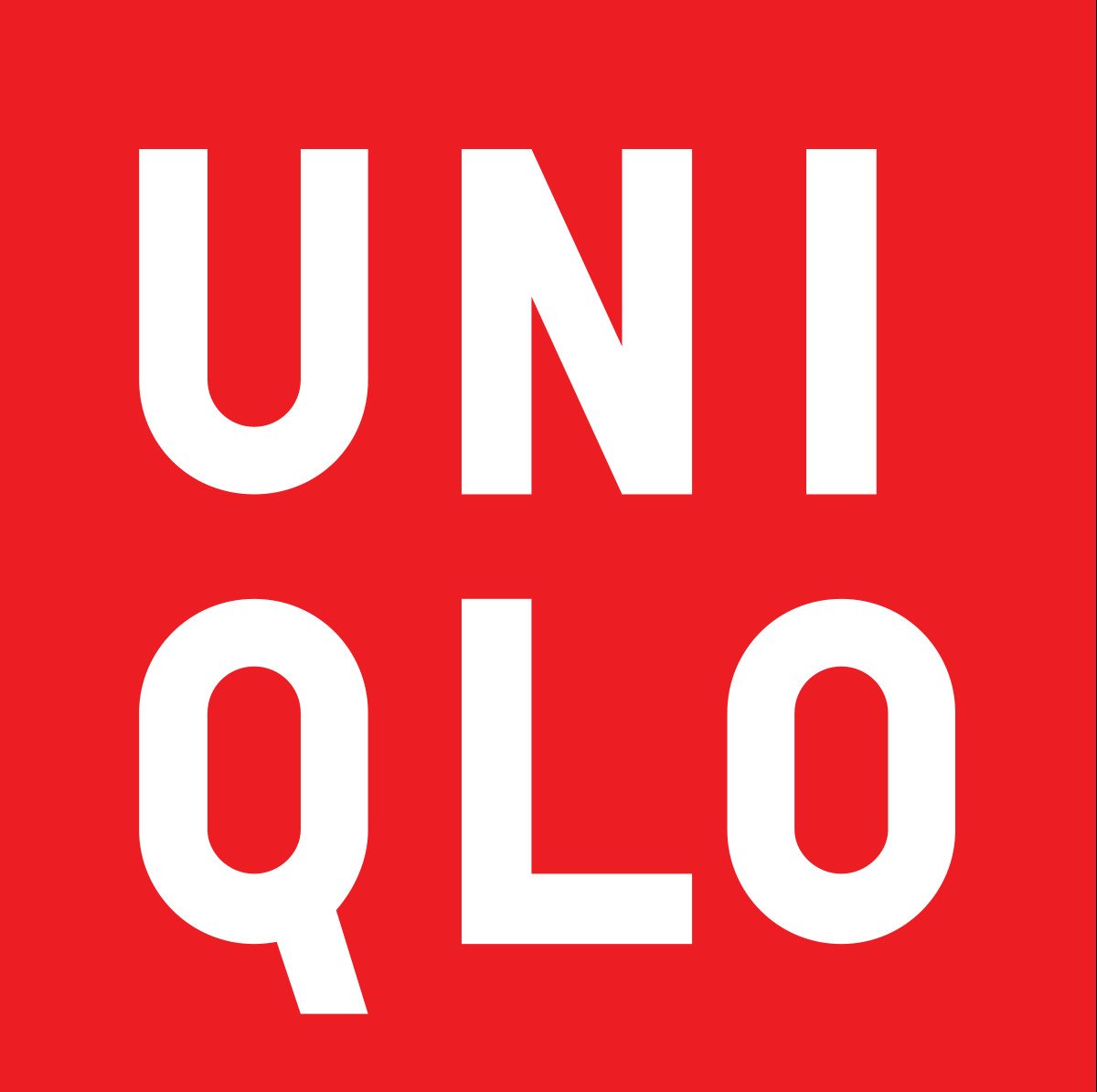 Người mẫu mặc trang phục Uniqlo, thể hiện sự đơn giản và ứng dụng công nghệ trong thời trang
