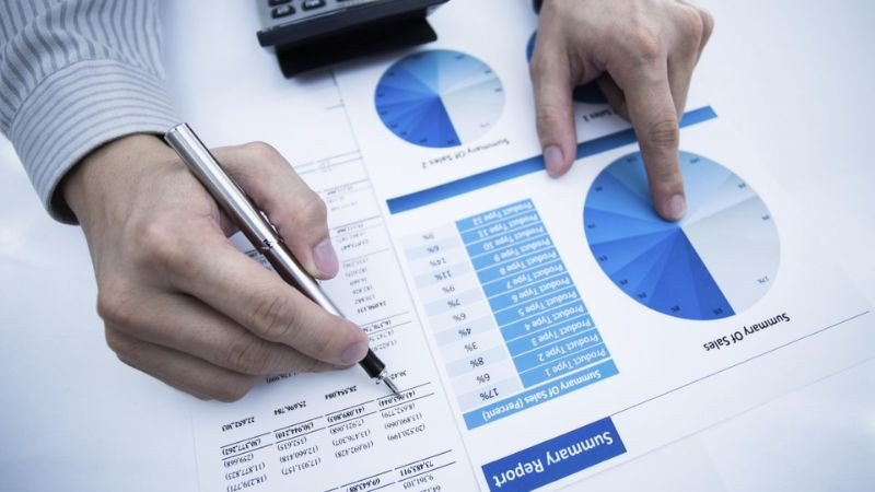 Phân tích dữ liệu và tìm kiếm insight để xây dựng tầm nhìn chiến lược