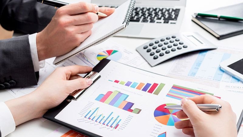 Quy trình nghiên cứu thị trường nhằm thu thập và phân tích thông tin mục tiêu