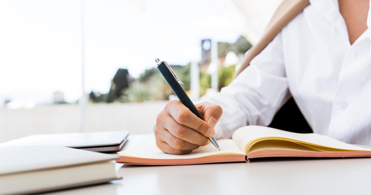 Quy trình viết báo cáo chuyên nghiệp từ A đến Z