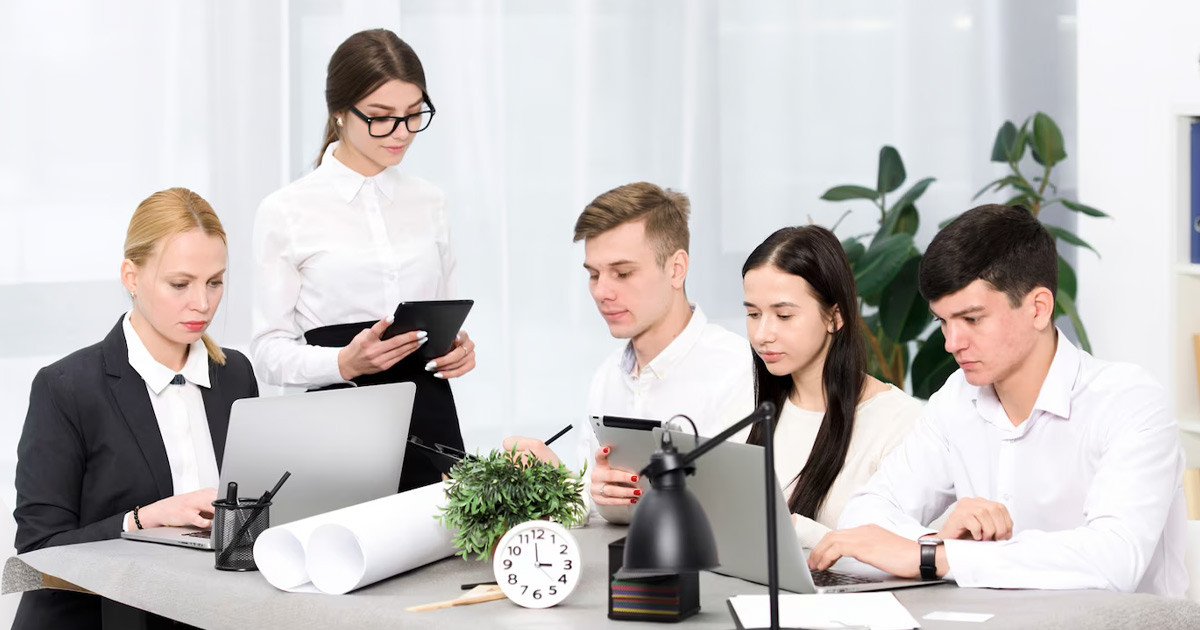 Quy trình xây dựng chiến lược nhân sự hiệu quả, tập trung vào tối ưu hóa nguồn lực con người.