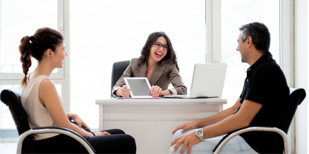 Sơ đồ phân loại các thành phần cơ bản của hệ thống tài chính: công, doanh nghiệp, cá nhân và quốc tế.