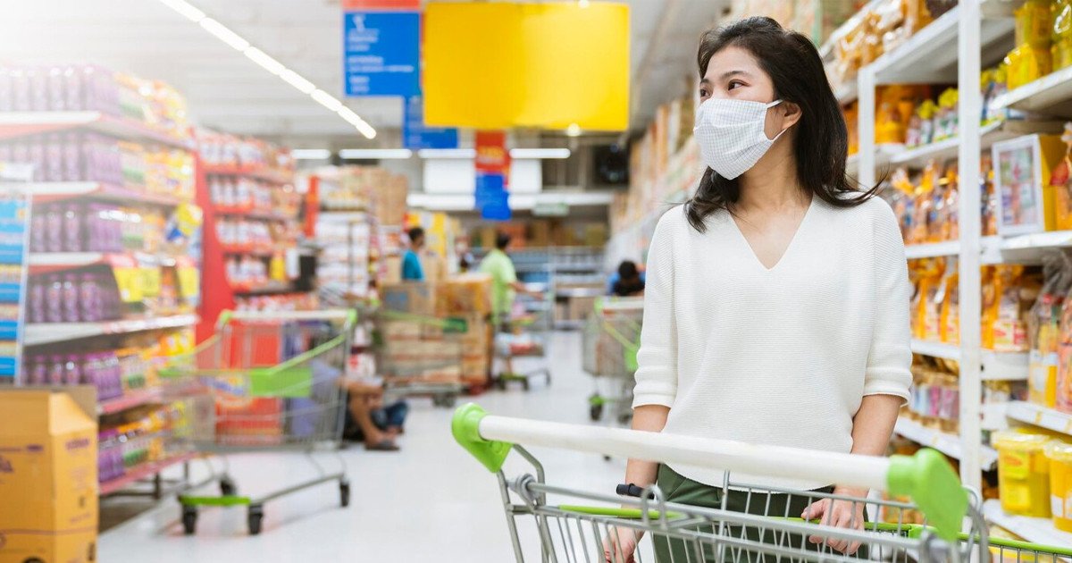 Sơ đồ thể hiện mối liên kết và dòng chảy sản phẩm giữa Retailers, Wholesaler và Distributor