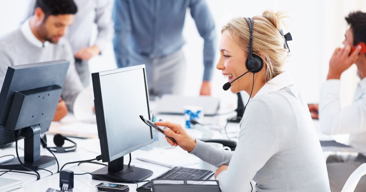 Sơ đồ tóm tắt các vai trò chính của chăm sóc khách hàng trong việc phát triển doanh nghiệp và trải nghiệm khách hàng
