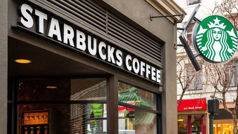 Starbucks sở hữu chuỗi cung ứng cà phê toàn cầu và mang đến trải nghiệm khác biệt