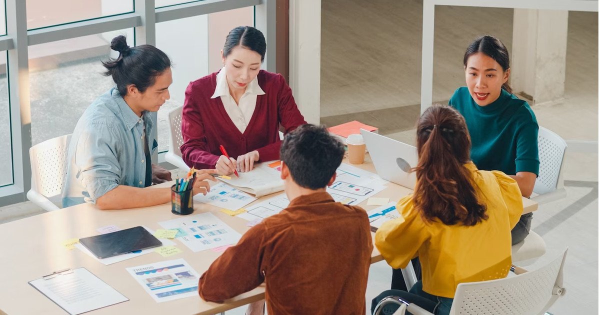 Sự khác biệt giữa Coaching nội bộ và bên ngoài