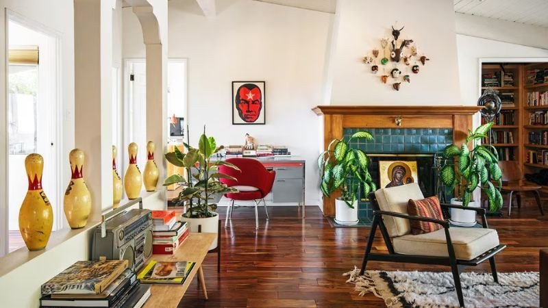Target Customer của Airbnb là những người thích đi du lịch, trải nghiệm văn hóa địa phương 