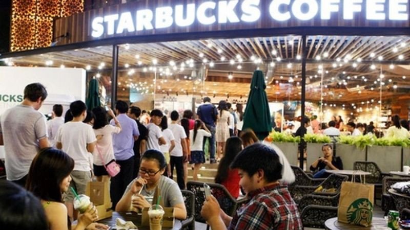 Target Customer của Starbucks chủ yếu là dân văn phòng và giới trẻ