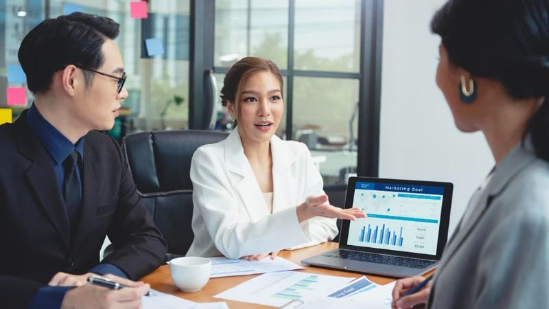 Tiếng Anh không phải là điều kiện bắt buộc tuyệt đối để bắt đầu sự nghiệp Digital Marketing tại Việt Nam