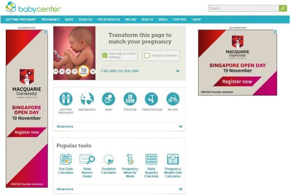 Trang web Babycenter hiển thị các quảng cáo hiển thị nhắm mục tiêu cho đối tượng phụ huynh tìm kiếm các khóa học MOOCs, minh họa việc kiếm tiền từ quảng cáo nội dung