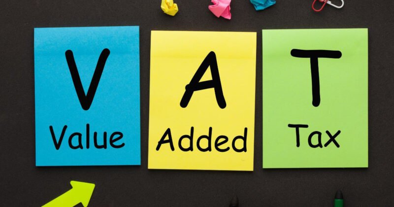 VAT là viết tắt của thuế giá trị gia tăng, loại thuế đánh vào giá trị gia tăng sản phẩm, dịch vụ