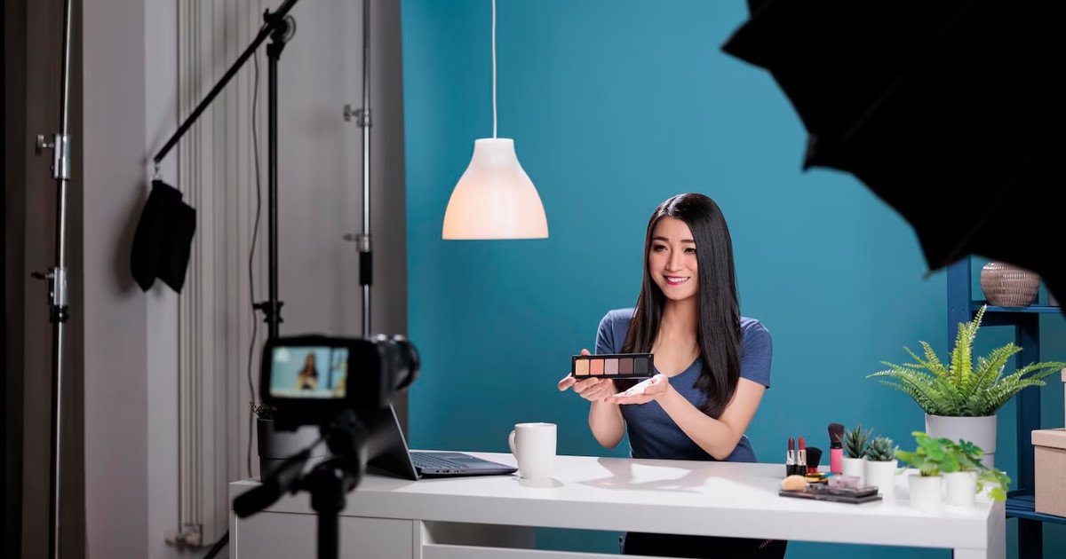 Biểu đồ phân loại các dạng KOL phổ biến hiện nay bao gồm Celeb, Influencer và Mass Seeder, thể hiện cấp độ ảnh hưởng khác nhau.