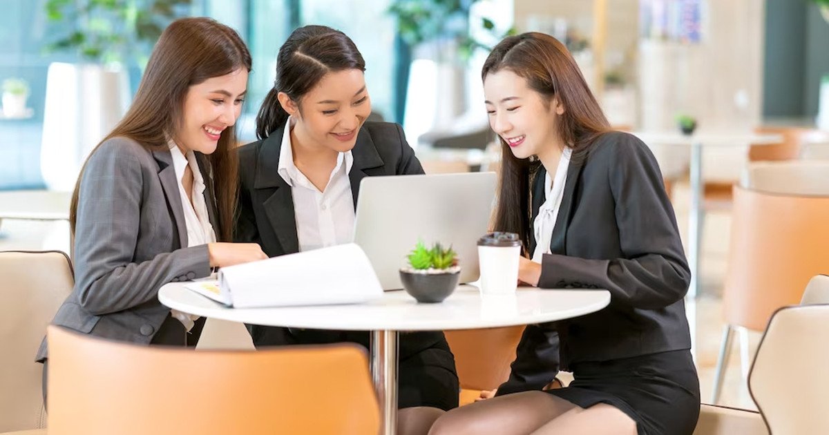 Biểu đồ so sánh và phân biệt các nhầm tưởng phổ biến về truyền thông nội bộ với thực tế