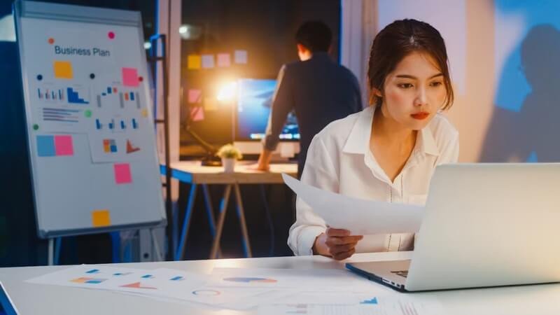 Công ty cần đưa ra một chiến lược cụ thể và ngân sách rõ ràng cho Client