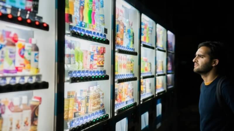 Khi nhắc đến nước ngọt có gas, Brand Salience có thể là Coca hay Pepsi