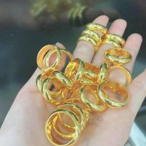 Các loại nhẫn vàng trơn với độ tuổi vàng khác nhau