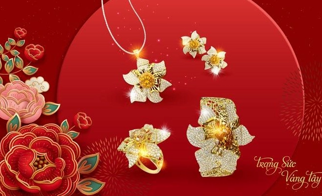 Vàng Mi Hồng: Bí Mật Phong Thủy & Đầu Tư Sinh Lời 2026 Người phụ nữ đeo trang sức vàng Mi Hồng