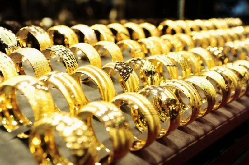 Vàng 18K: Tất Tần Tật Về Loại Trang Sức Sang Trọng và Phổ Biến Phân biệt vàng 24K và vàng 18K